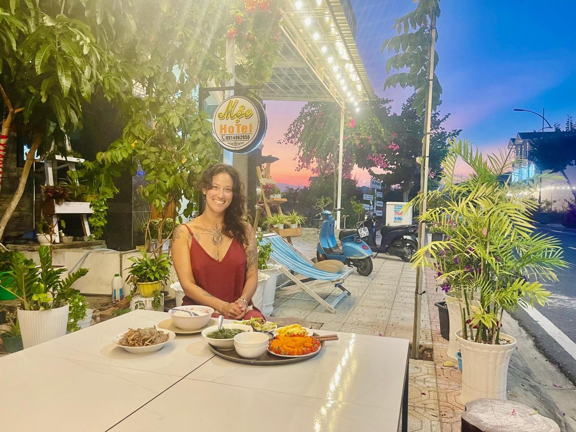 Moc Homestay- Near Bai Dai Beach Cam Lam Екстериор снимка